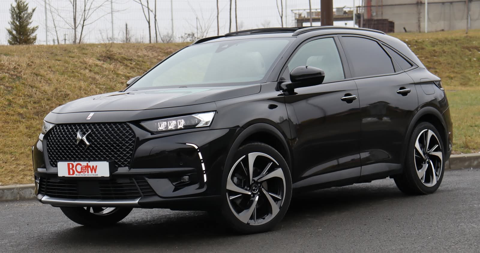 DS 7 Crossback 1.6 PureTech 225 CP Plug-in Hybrid - poza 4