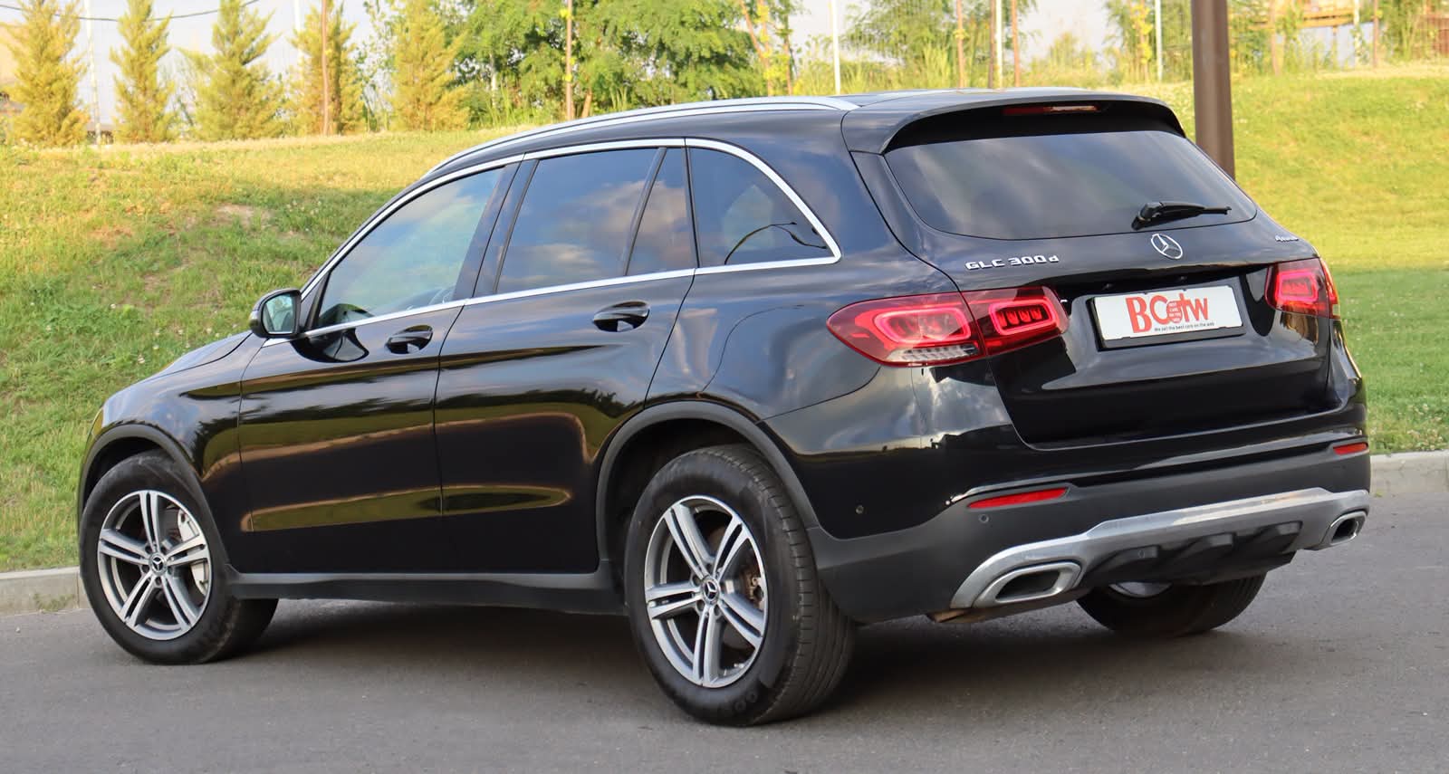 Mercedes GLC 300d Facelift 4MATIC 245 CP G-TRONIC - poza 8