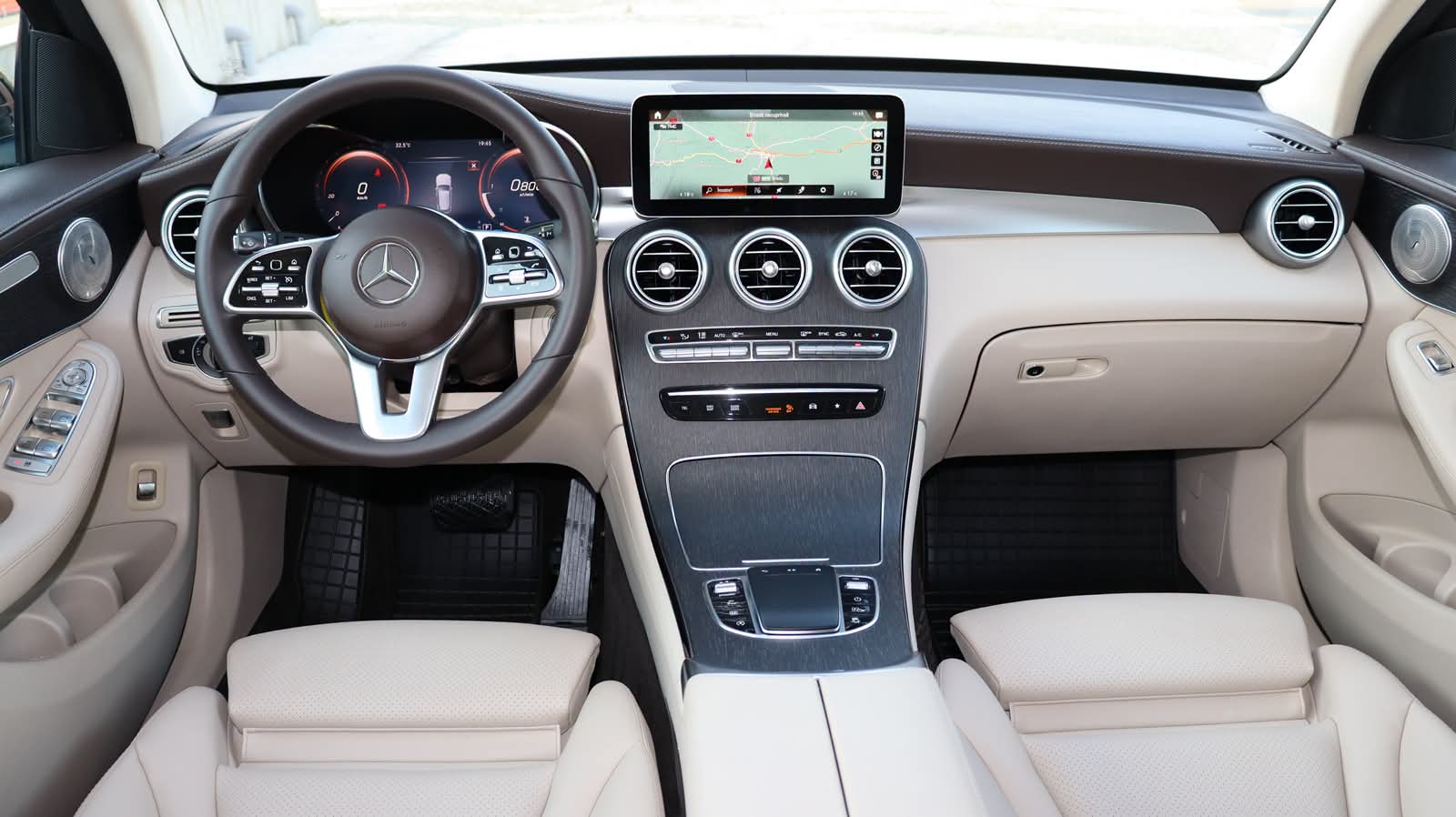Mercedes GLC 300d Facelift 4MATIC 245 CP G-TRONIC - poza 20